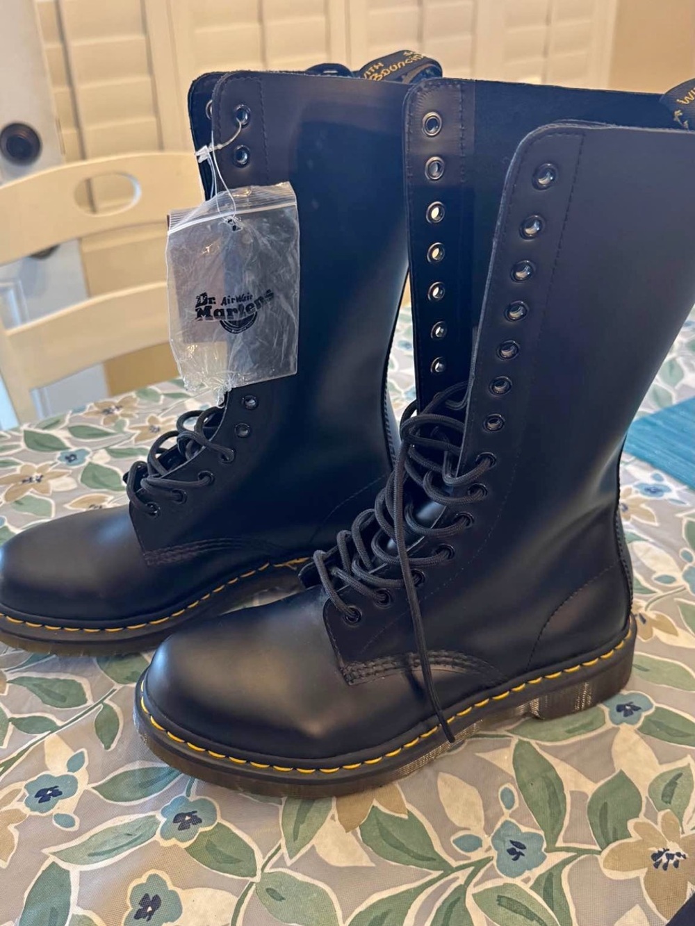 Unisex Dr. Martens 10-Eye Black Leather Combat Boots - Picture 1 of 5